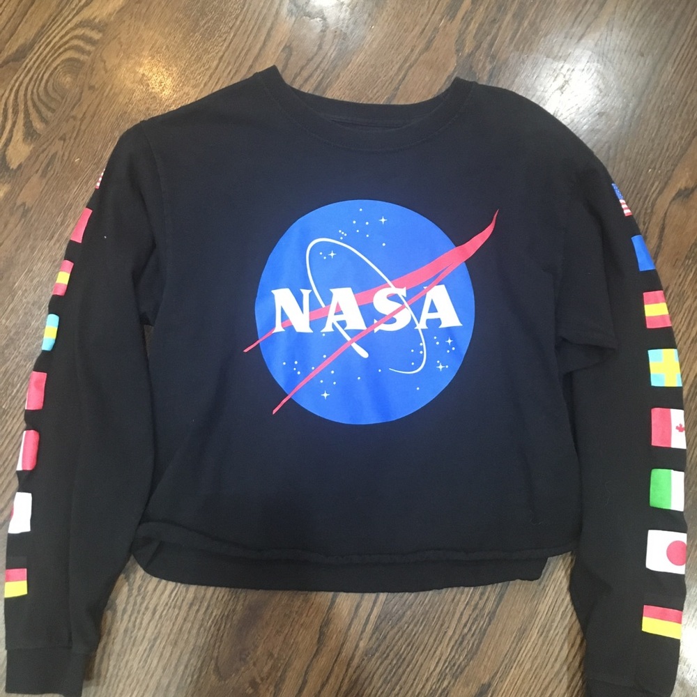 Black cropped NASA long sleeve